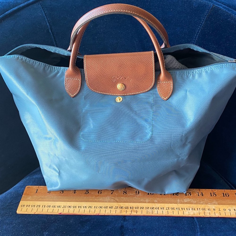 Le Pliage, Longchamp's lightweight foldable bag.